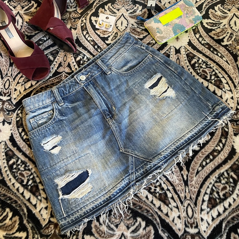 Hollister Rip & Repair High Rise Mini Skirt - Picture 5 of 8